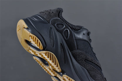 YBoost 700 Utility Black