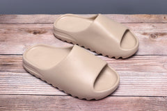 YEEZY Slide Pure