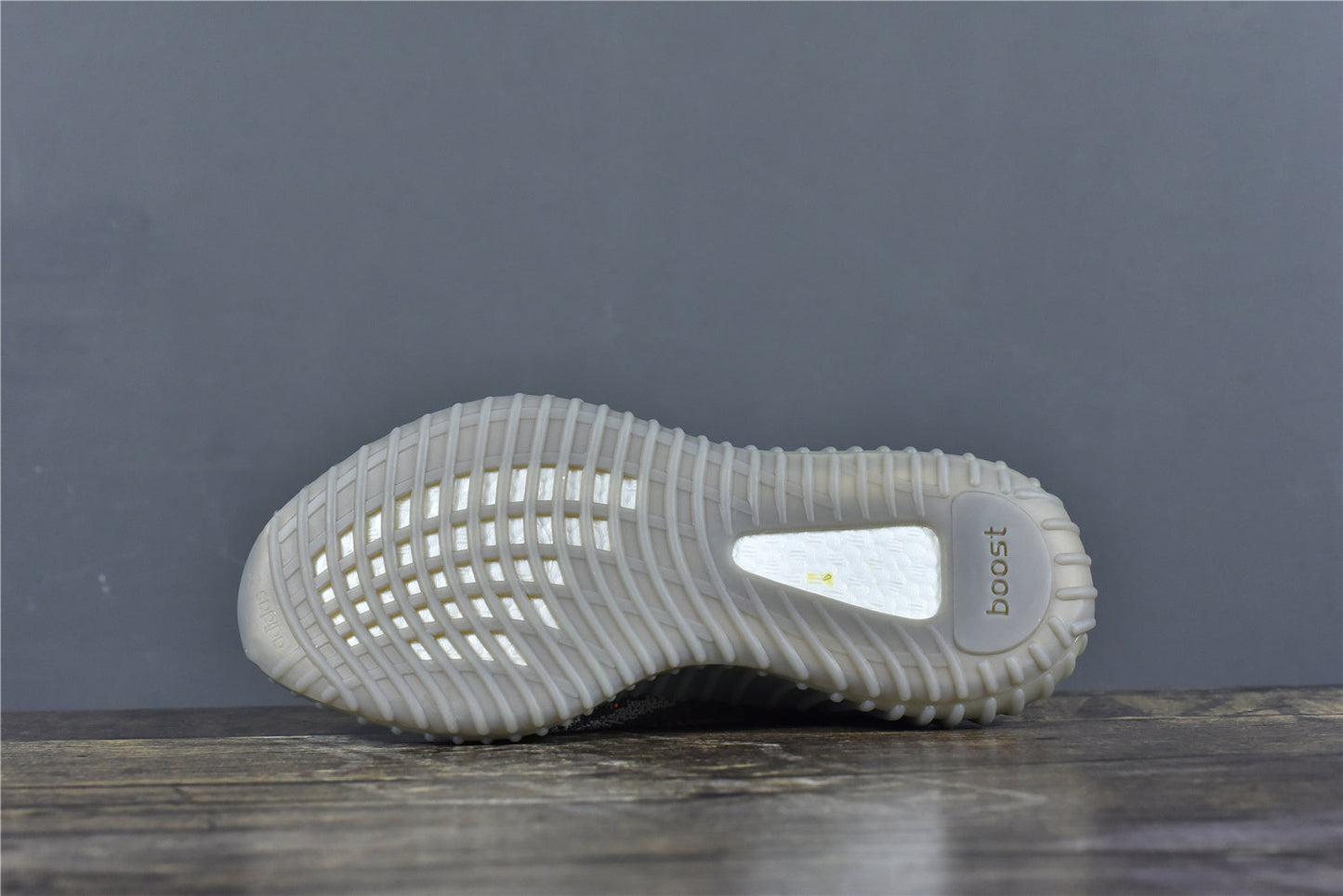 YBoost 350 V2 Beluga