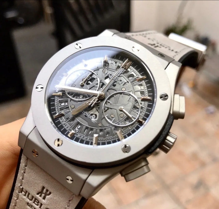 Silver - Hollow 904L Steel - Grey Rubber - Quartz - 44mm