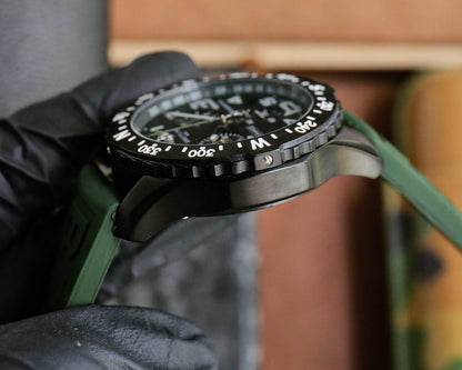 Chronograph - Black Ceramic Green- Green Rubber - Quartz - 43mm