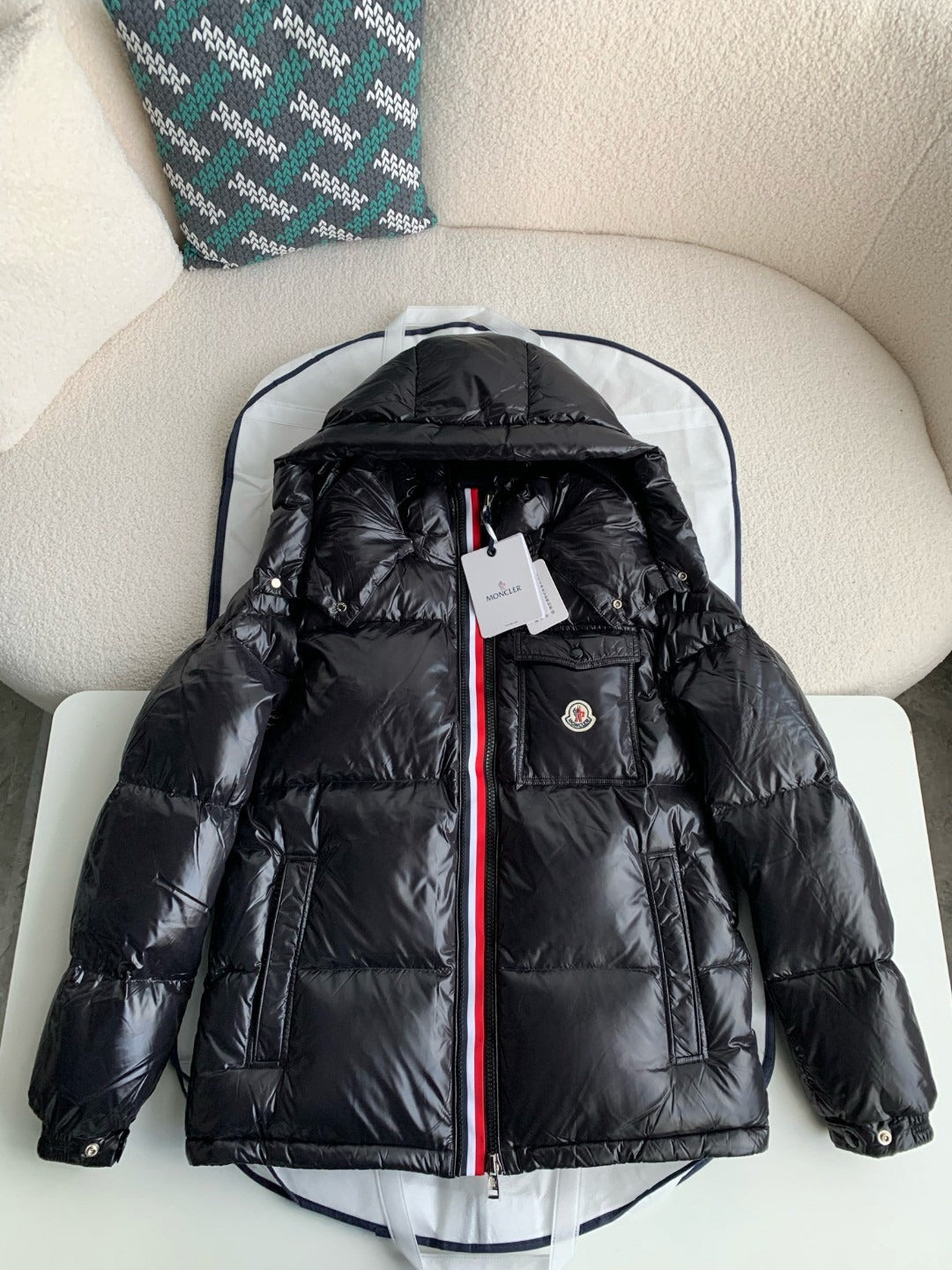 MONCLER MONTBELIARD DOWN JACKET