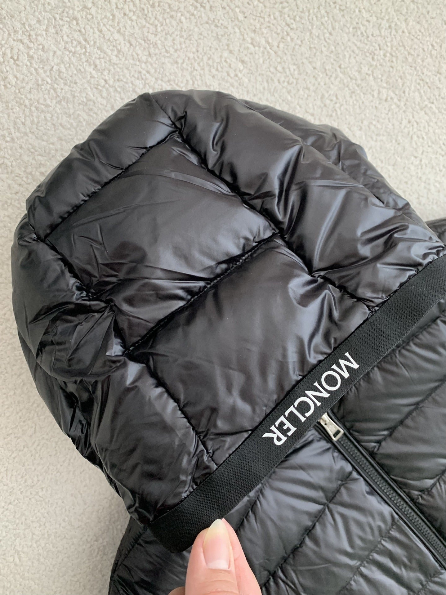 Moncler Montbeliard down jacket