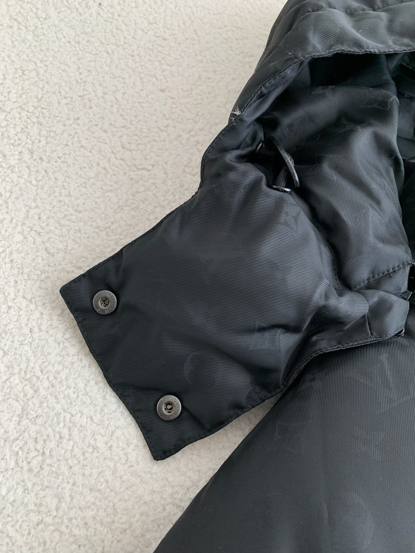 LOUIS VUITTON LOGO Down Jacket